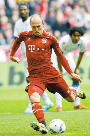  法兰克福主帅变阵成功，客场逆袭霍芬海姆  