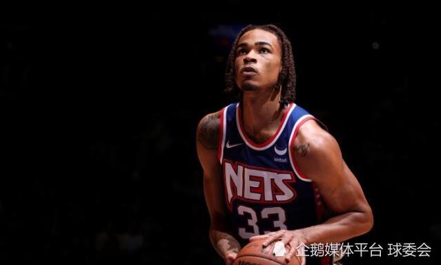  克拉克斯顿两双篮网零封魔术  